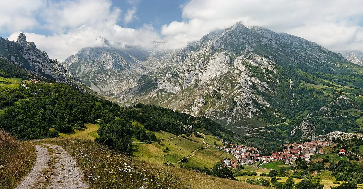 Sommets : Bulnes et Sotres