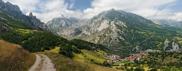 Picos: Bulnes y Sotres