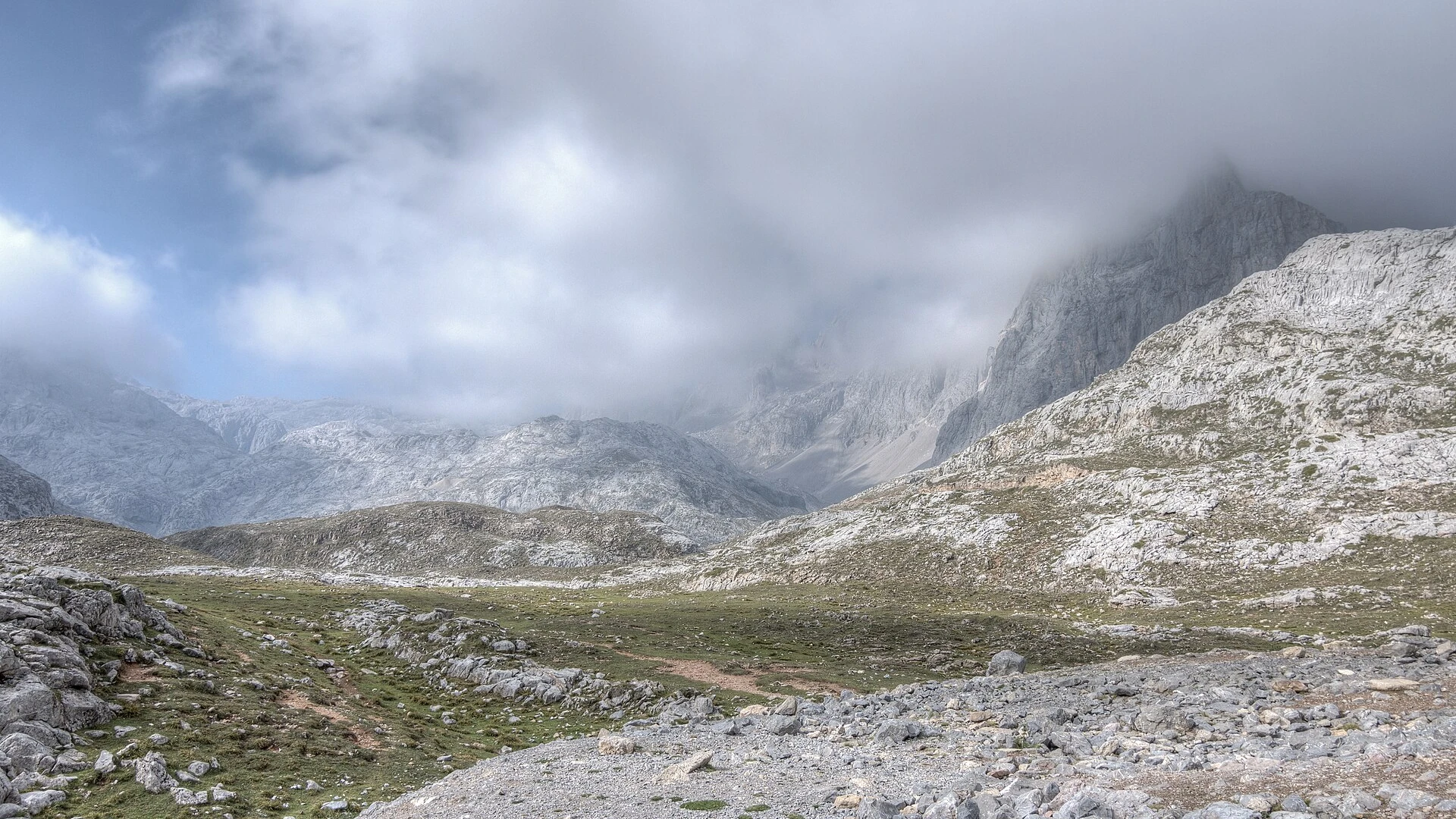 Picos de Europa: Liébana y Fuente Dé