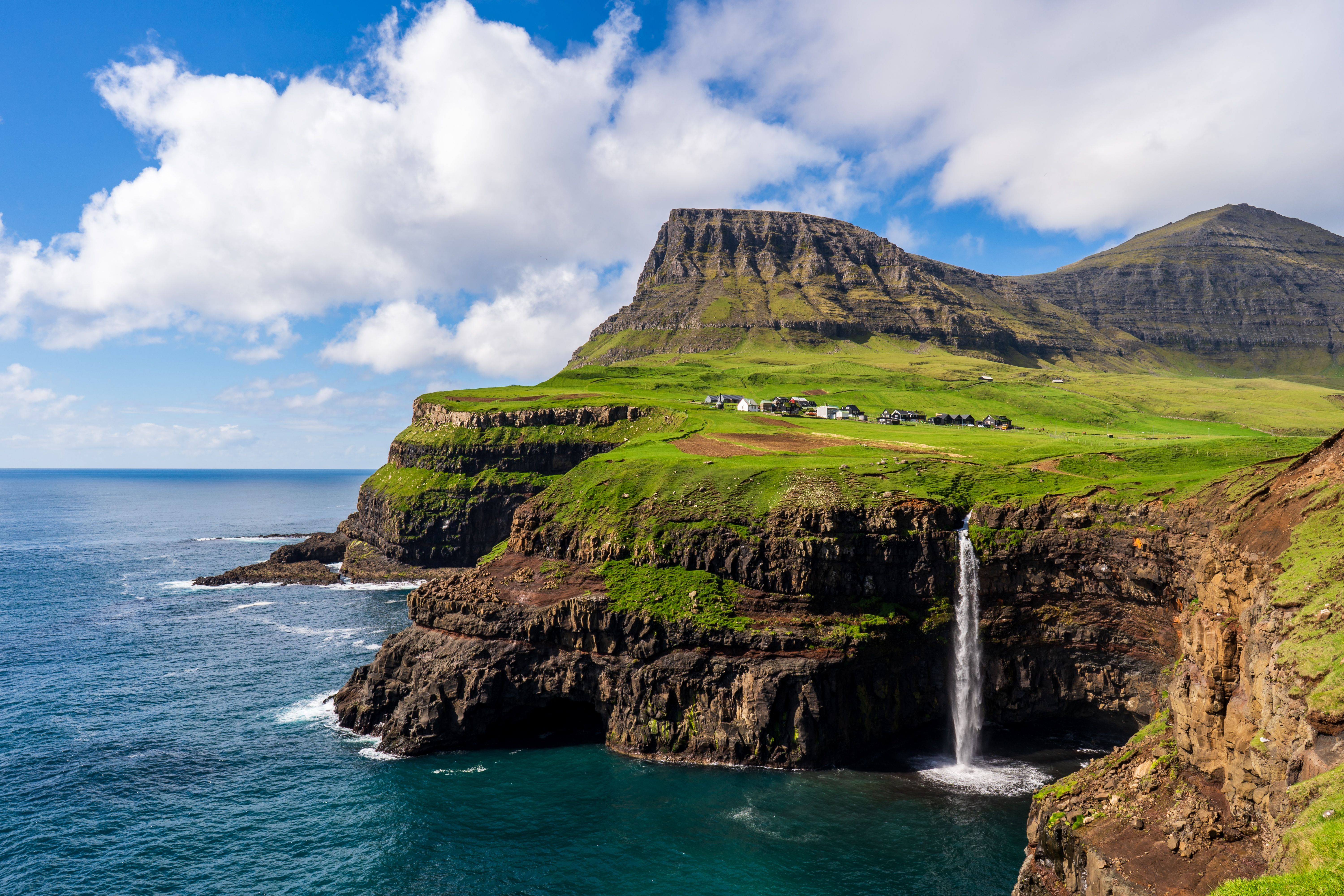 Islas Feroe: verde y gris en el Atlántico Norte