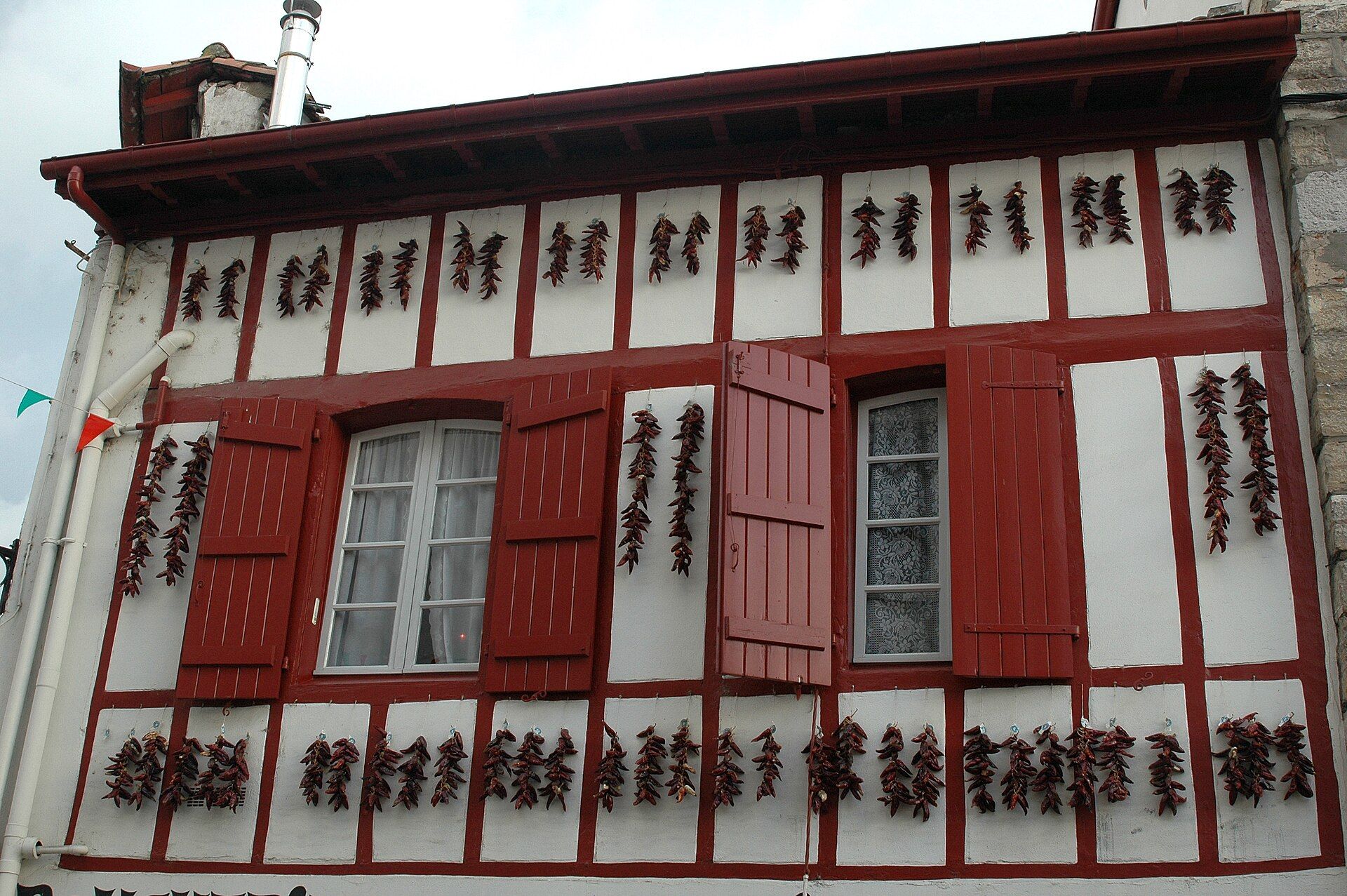 pays-basque-francais-espelette-sare