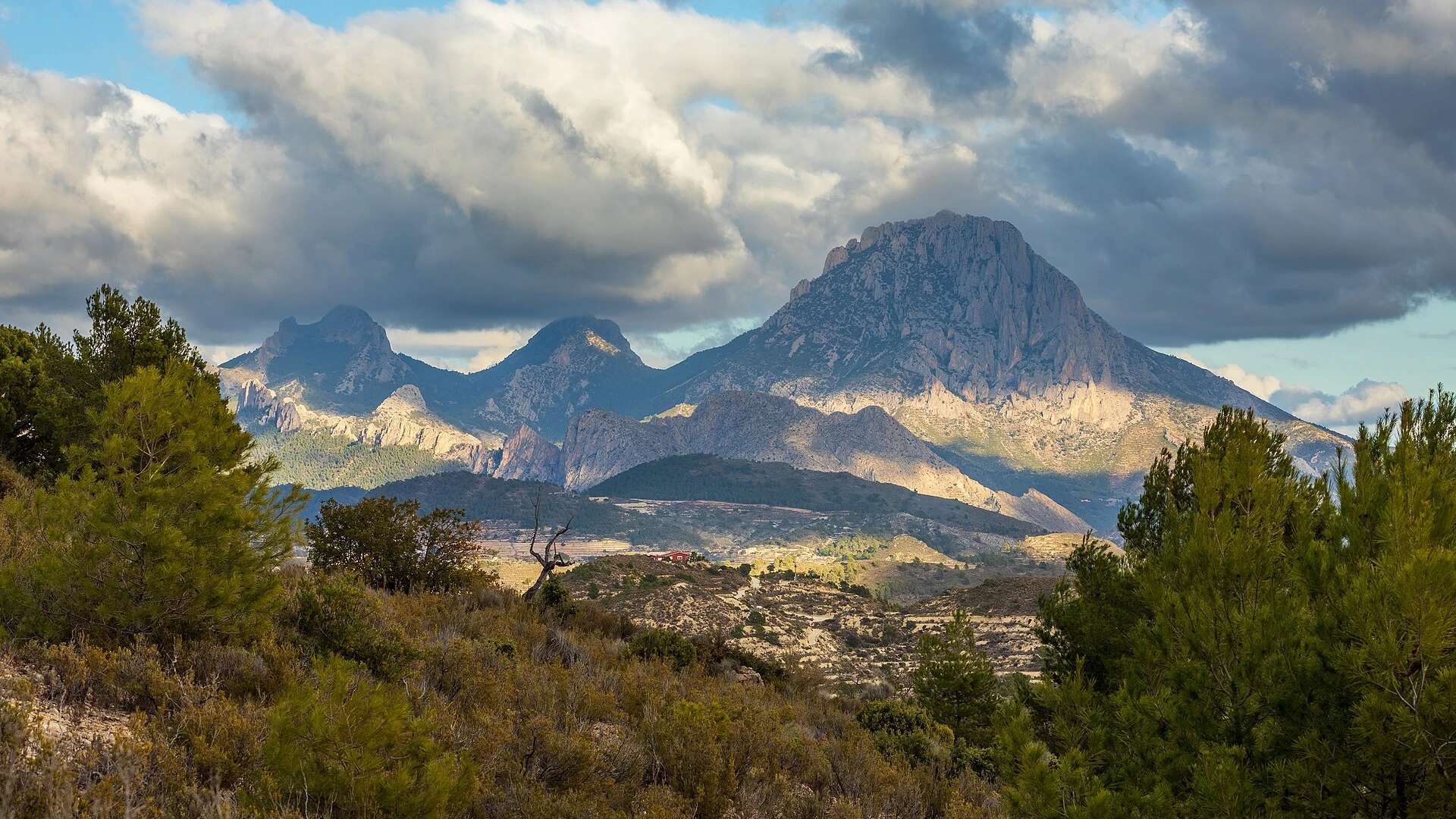 Sierra de Aitana: Sella y Confrides