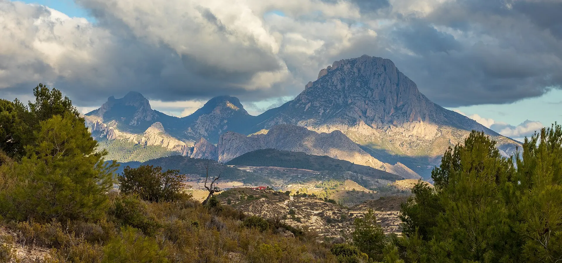 Mountain roads through the Sierra de Aitana: Sella and Confrides