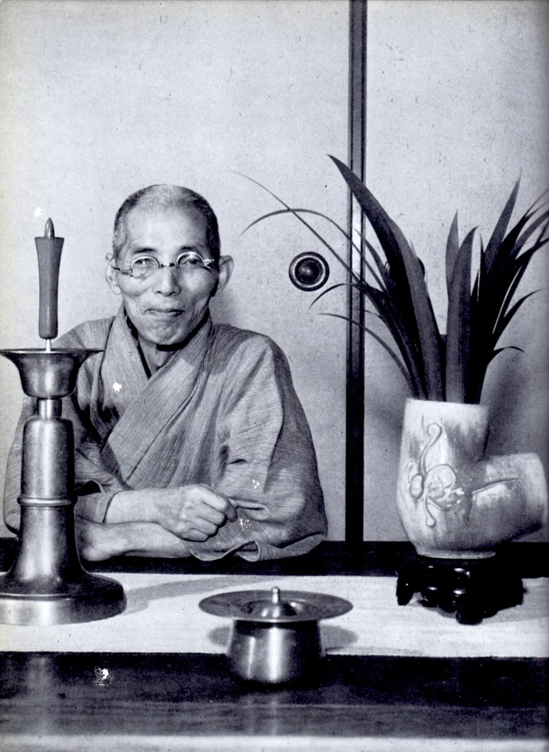 Shōji Hamada: Un Viaje a las Raíces de la Cerámica Japonesa