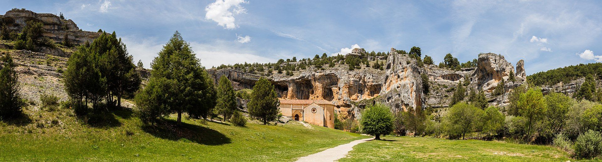 Cañón del Río Lobos y la Soria mágica