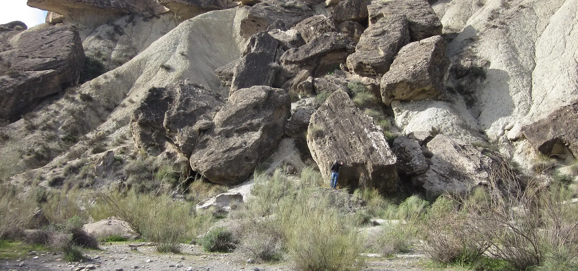 Rocas y ramblas en el desierto de Tabernas, Almería