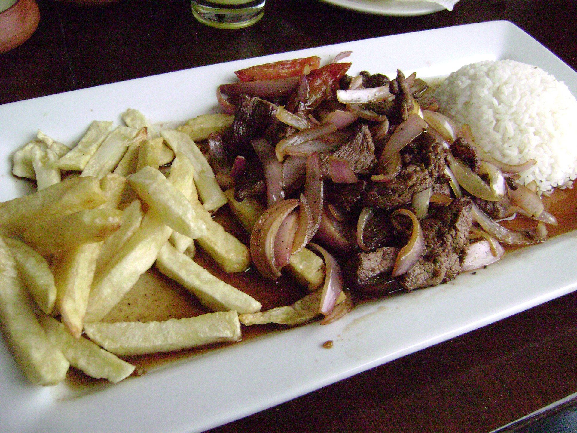 Lomo saltado El Fogon Huaraz