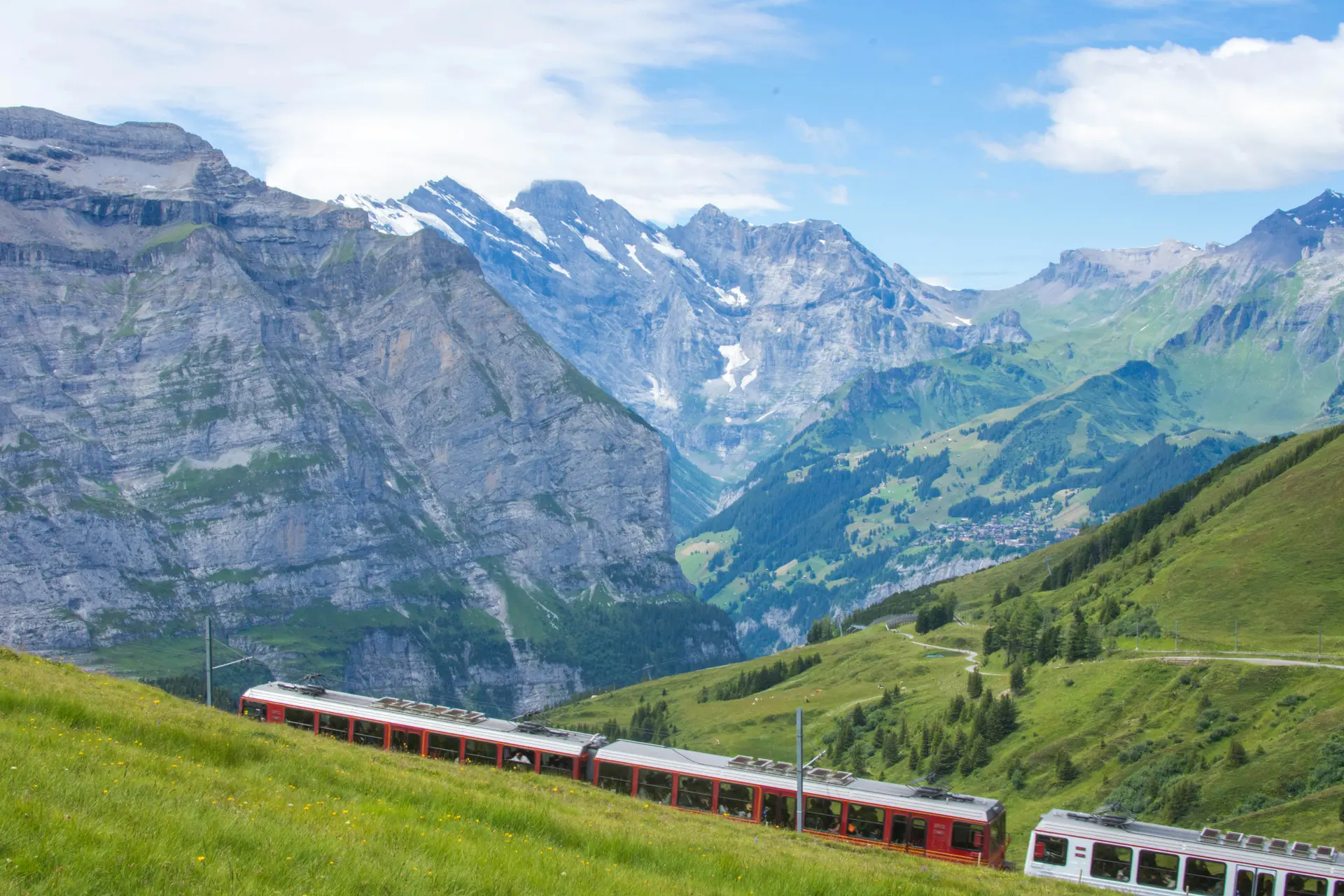 Los 12 trenes panorámicos más bonitos de Europa (y cuánto cuestan)