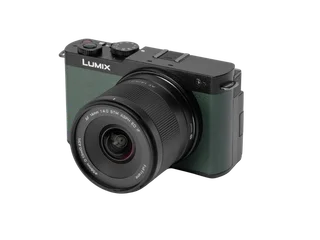 Viltrox AF 14mm F4.0 Air lens mounted on an L-Mount camera body, front view