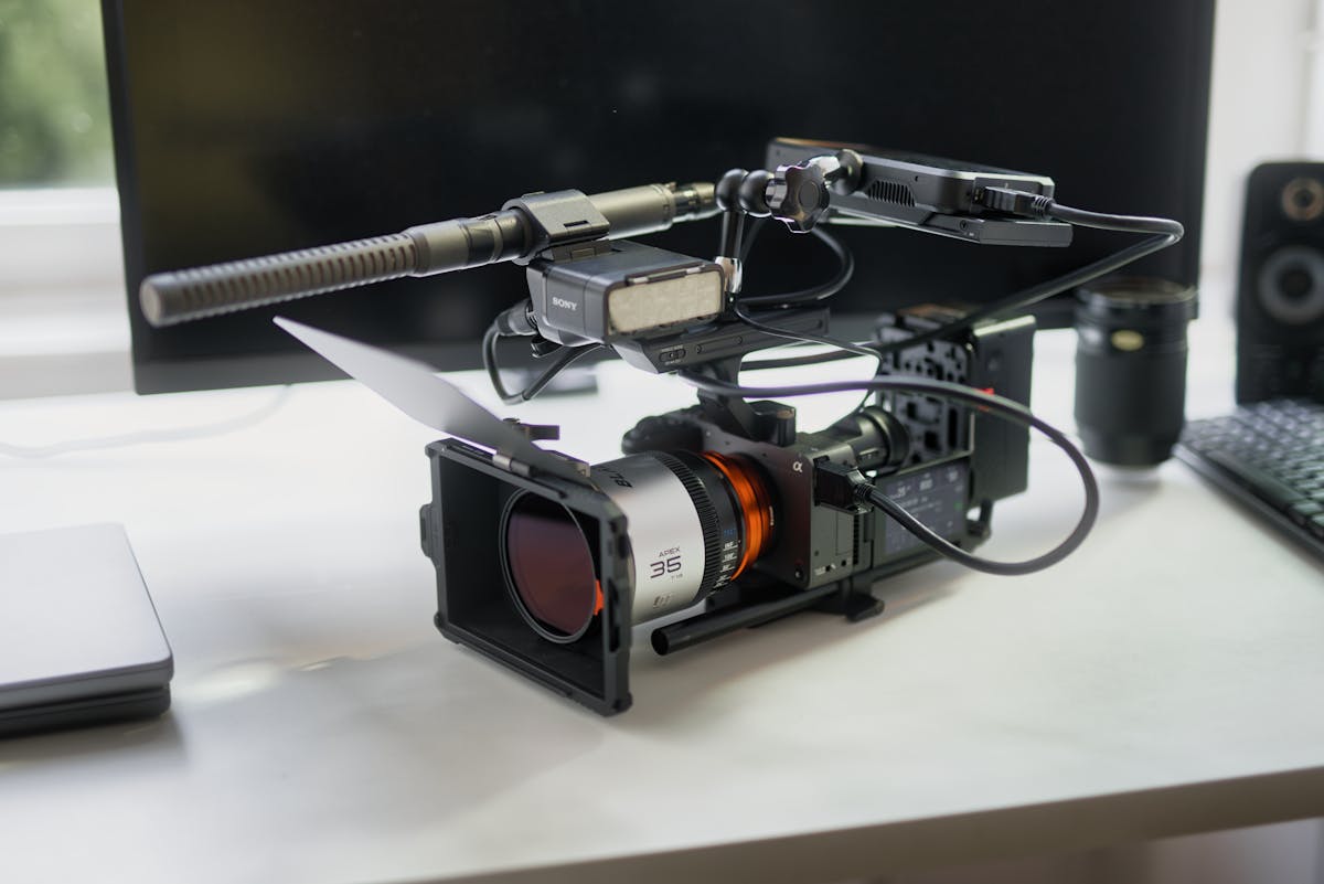 Camera store display