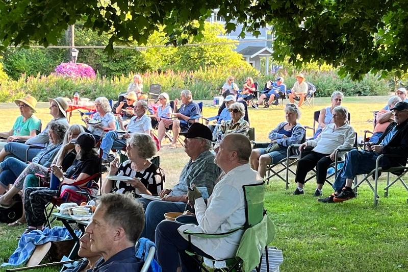 The audience enthralled