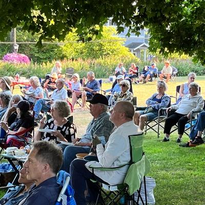 The audience enthralled