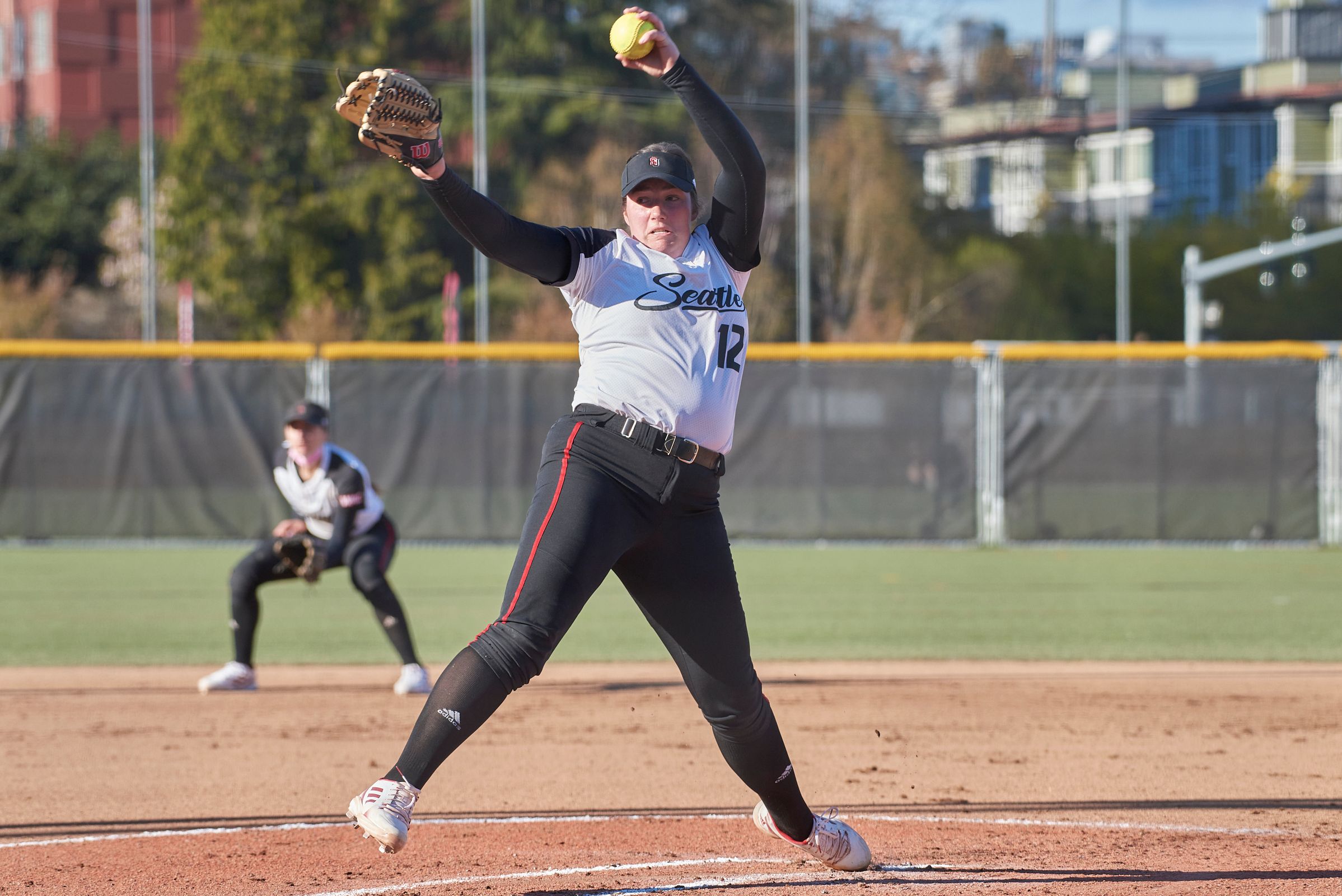 SU softball