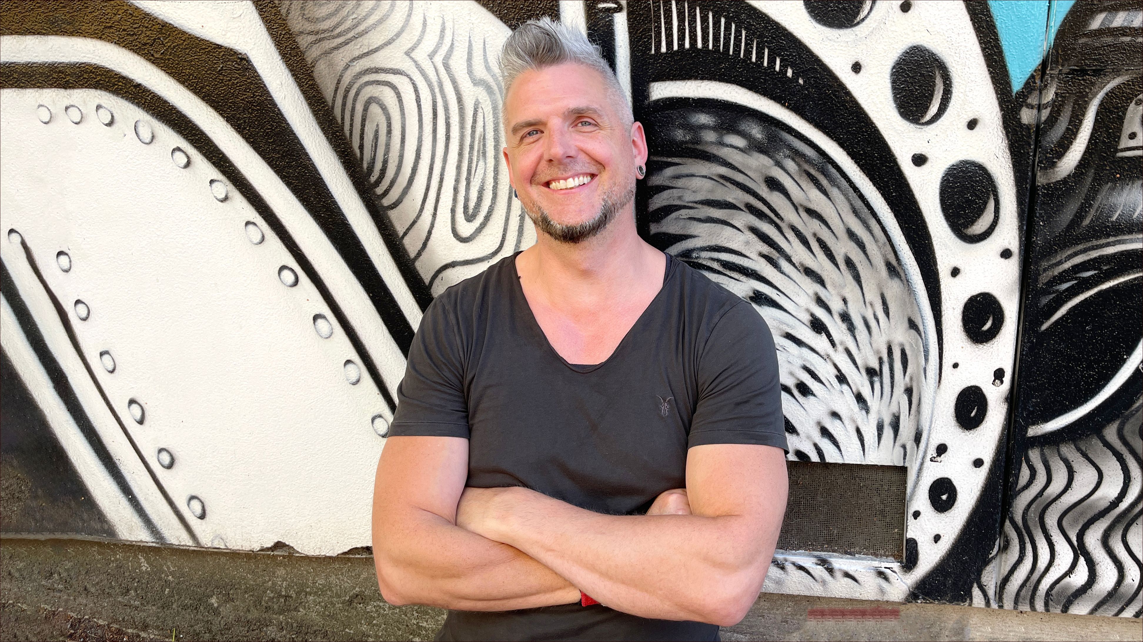 Jonathan Horton celebrates his Twentieth Pagliacci Anniversary this year. 