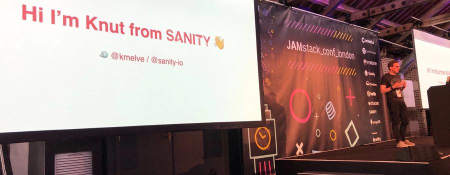 Knut on the stage of JAMstack_conf
