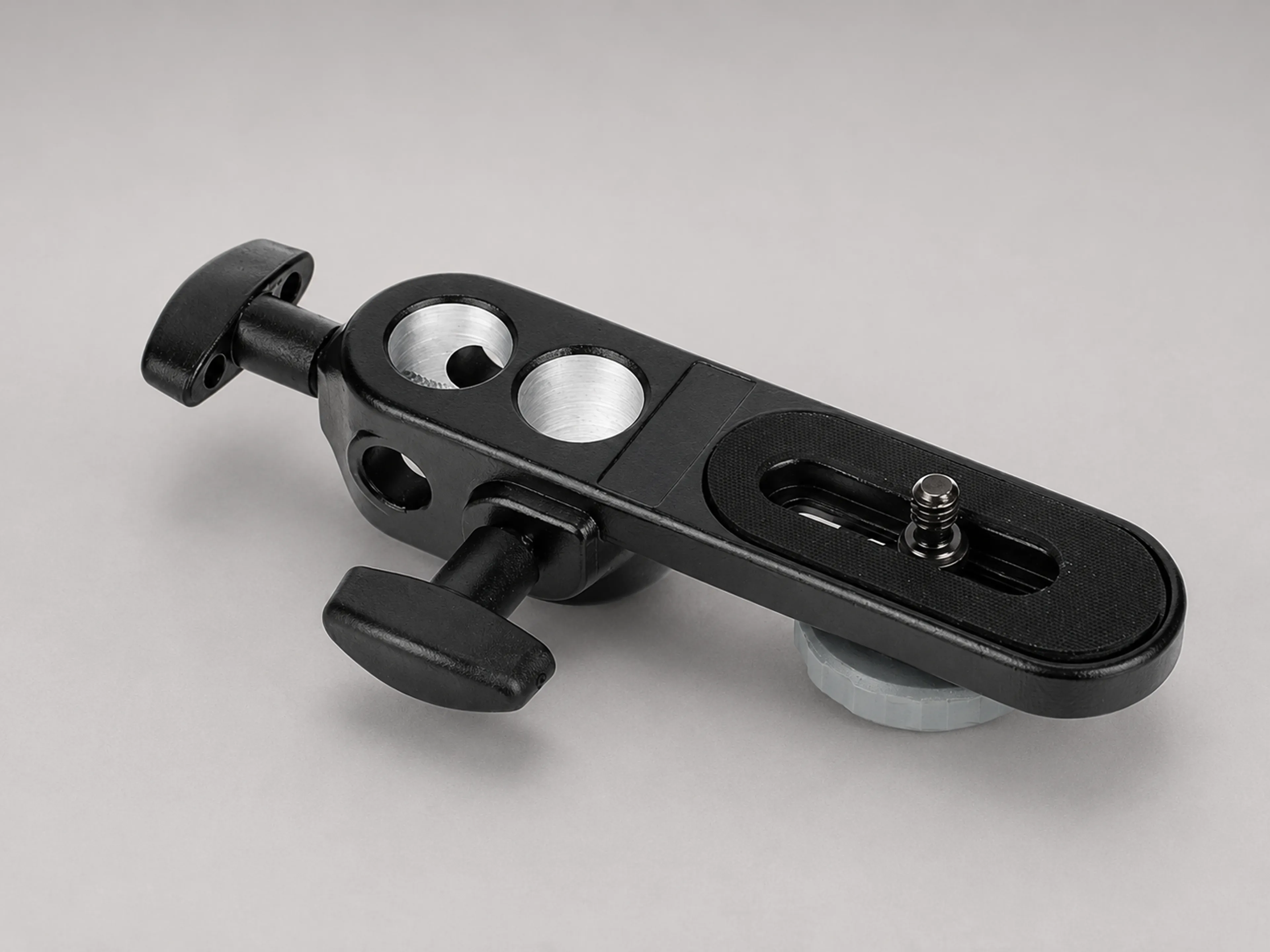 Manfrotto 143BKT Camera Bracket