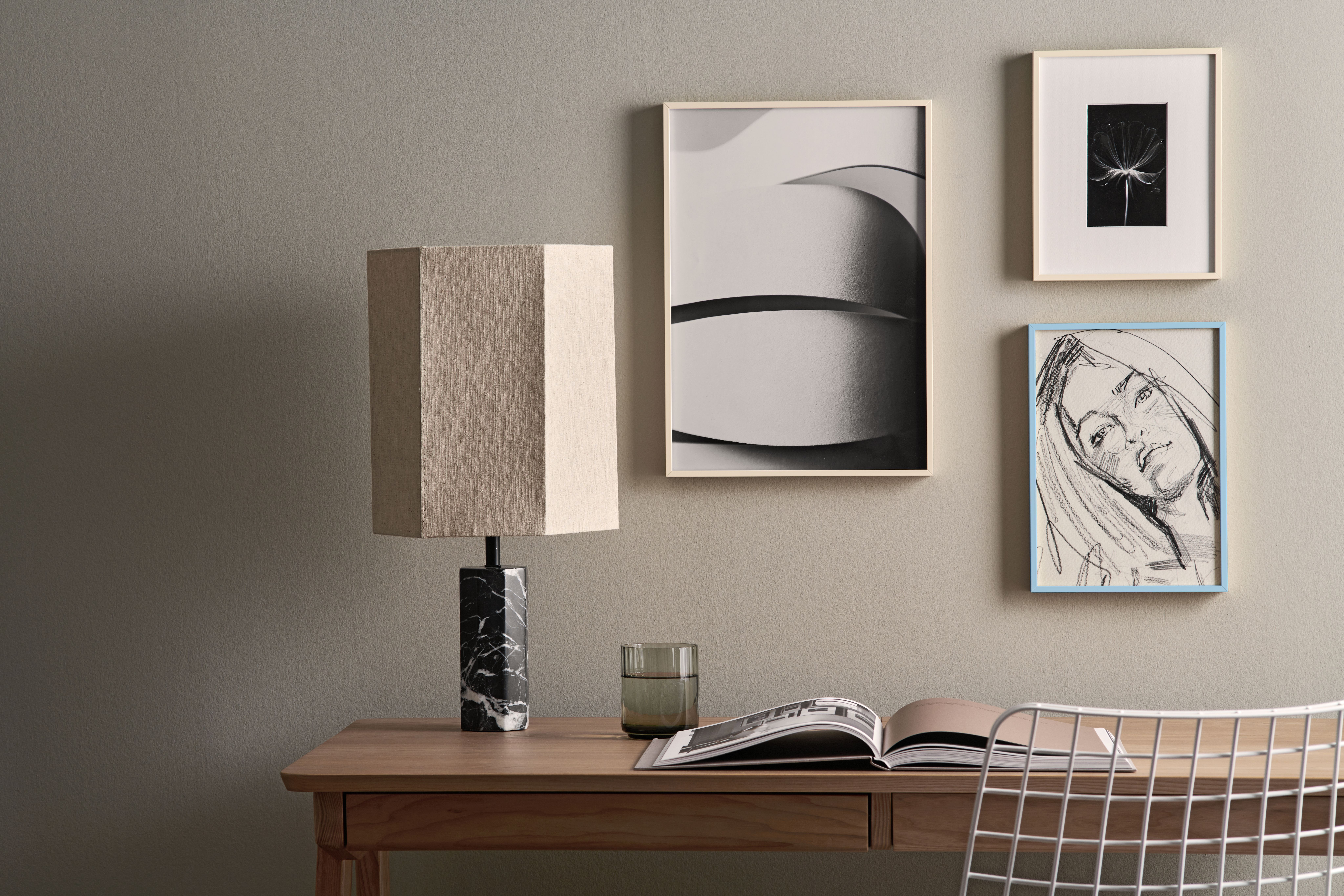 4. Rückseitig justieren & aufhängen