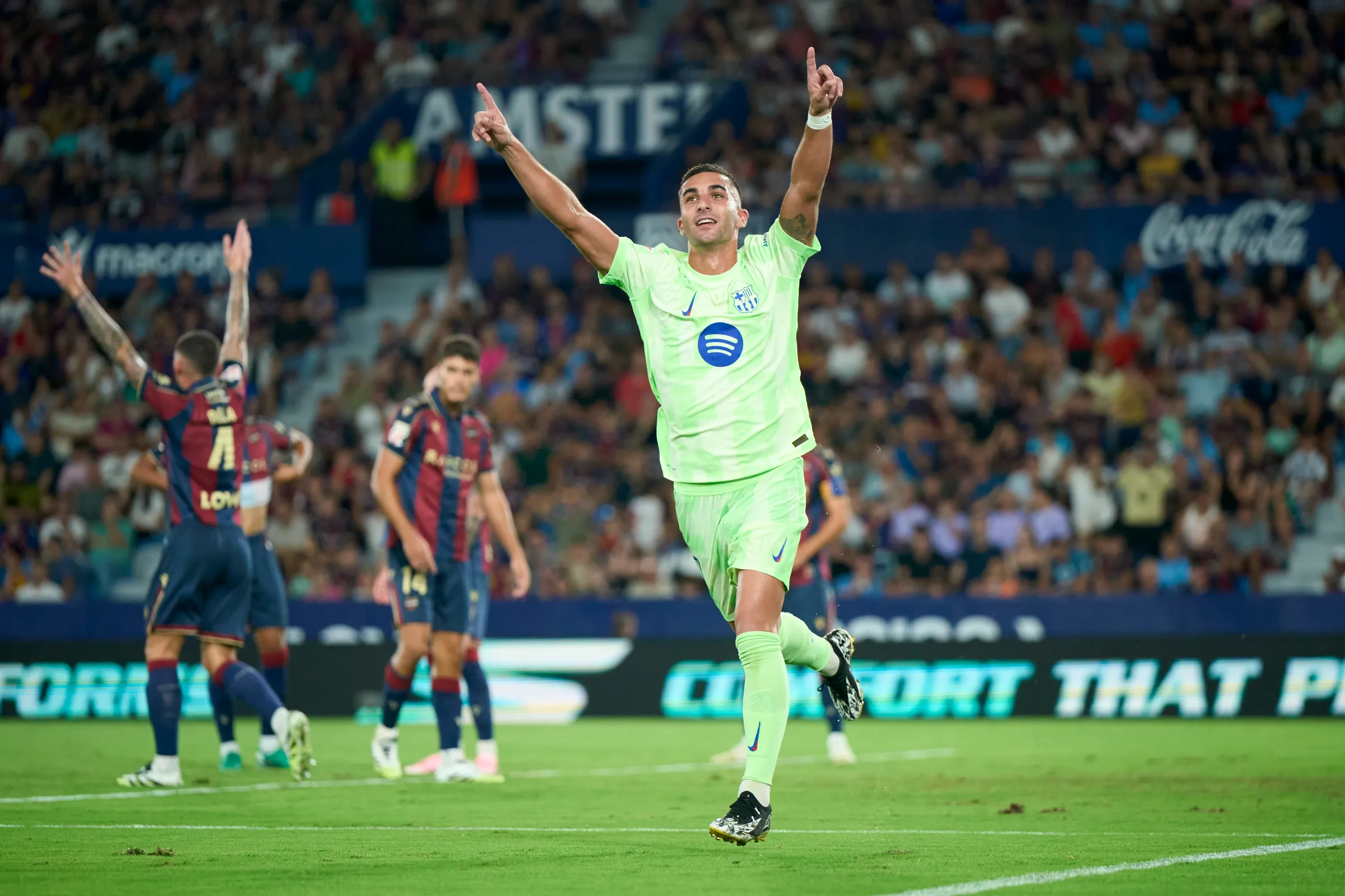 Barcelona Fight Back from 2-0 Down to Claim Narrow Win Over Levante