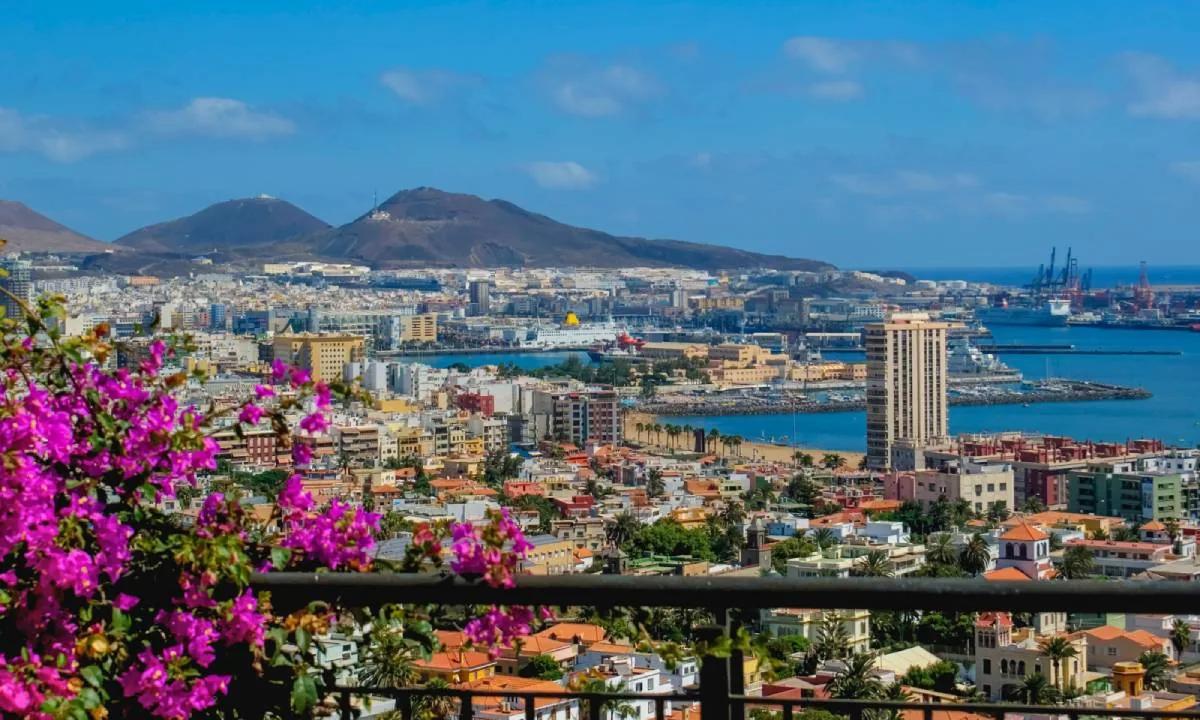 Las Palmas de Gran Canaria, a must-visit cosmopolitan city