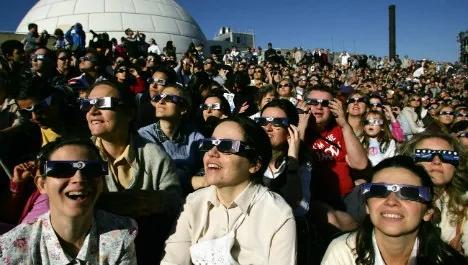 Crowds and viewing plans: choosing where to watch the solar eclipse in Spain along the path of totality.