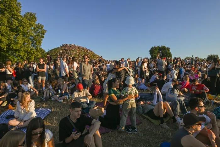 The Best Photos of the 2026 Solar Eclipse - Business Insider