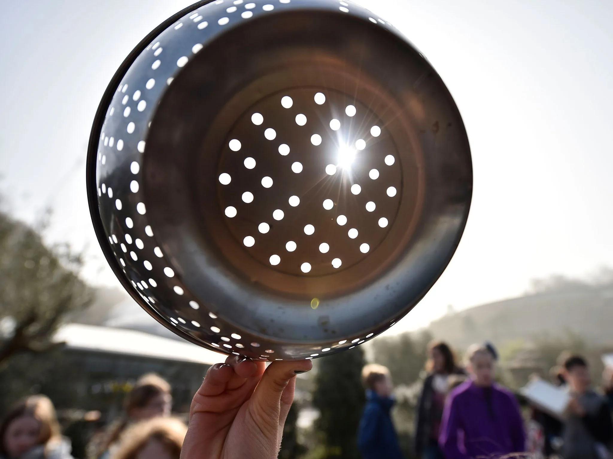 Solar eclipse: last-minute ways to safely watch the eclipse using household items | The Independent | The Independent