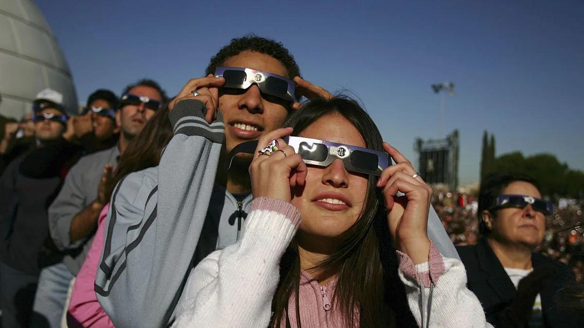 Eclipse solar 2026: por qué verlo en directo en RTVE sin agobios