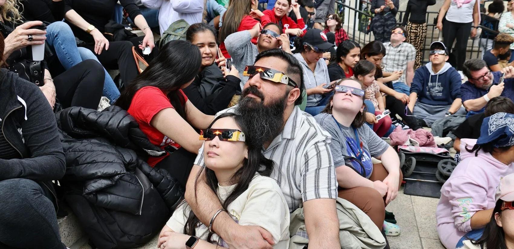 Philadelphia solar eclipse 2024: Clouds obscure Philly's ...