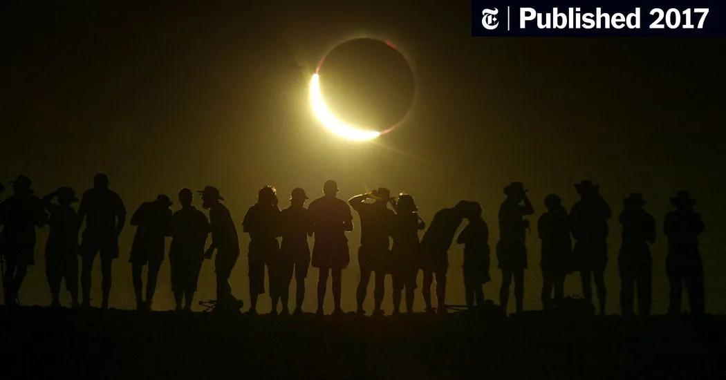 Why Some Say the Eclipse Is Best Experienced in a Crowd - The ...
