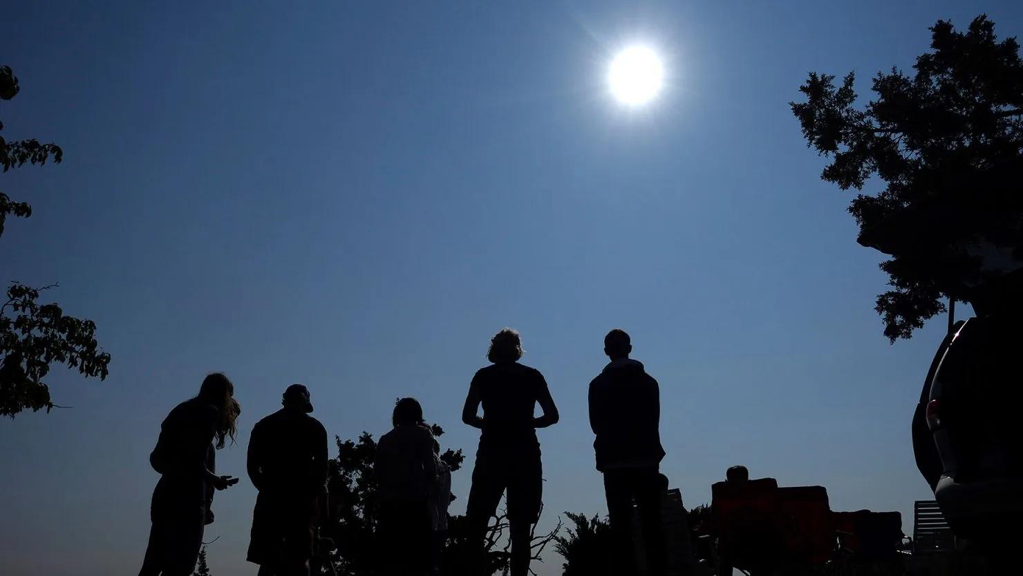 The upcoming solar eclipse will cause shallow, cumulus clouds to disappear.  Researchers explain why | CNN