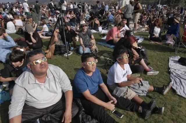 Portugal : trajectoire de l'éclipse totale du 12 août 2026 | Helioclipse