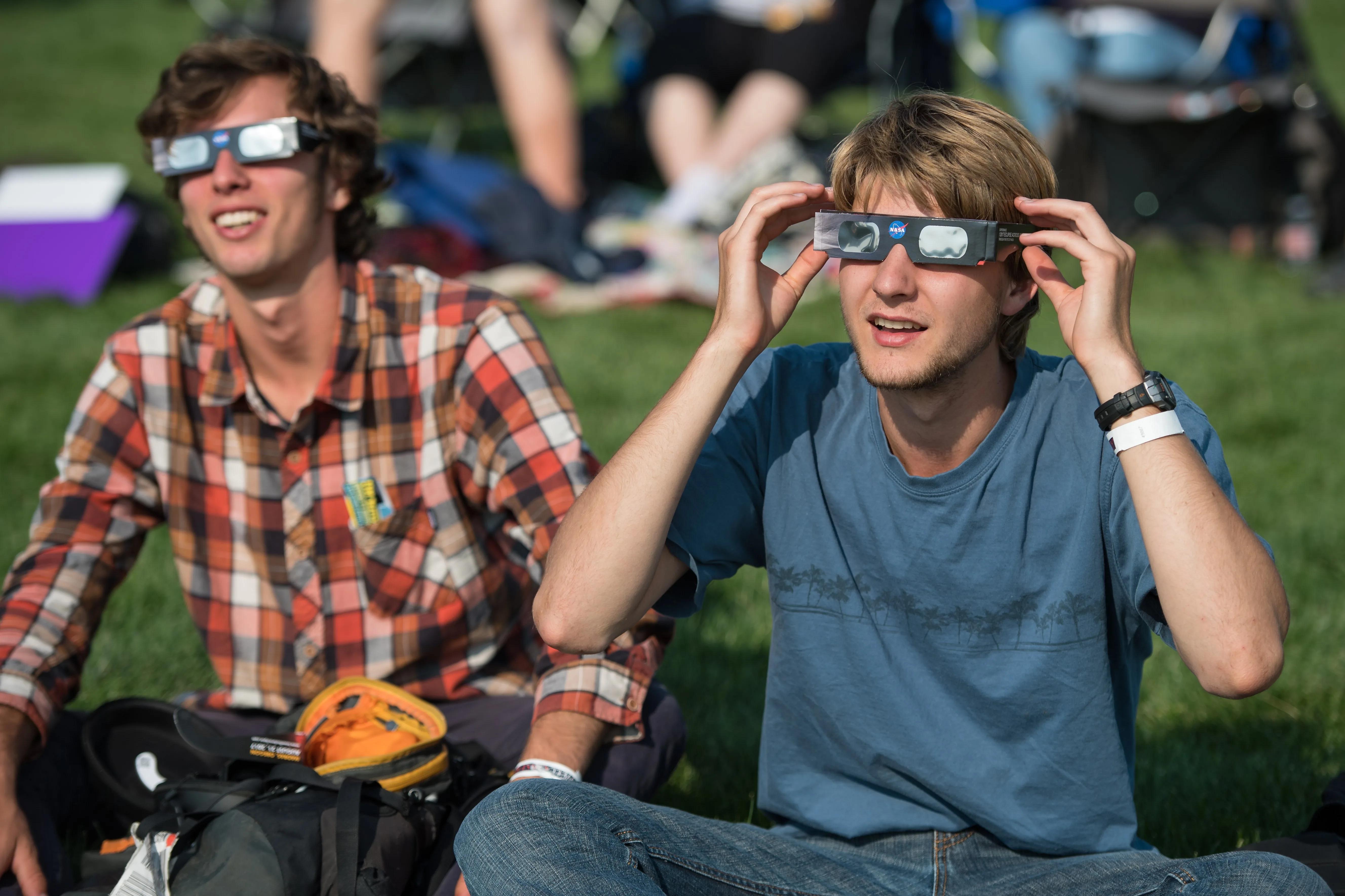 Expert weighs in on the dangers of looking at the solar eclipse