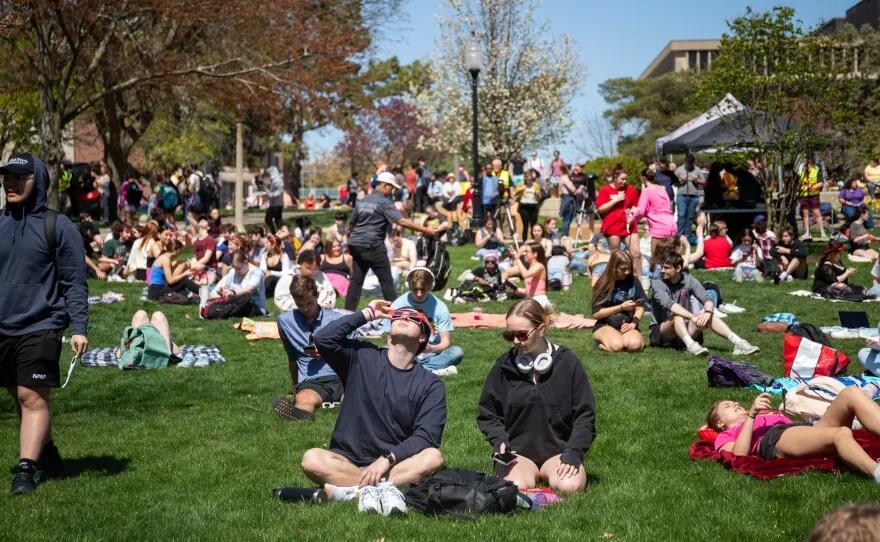 Photos: Thousands pack the ISU Quad to watch the solar ...