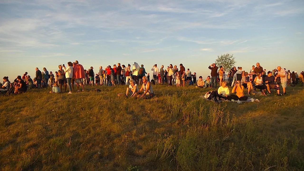 Sonnenfinsternis bringt Menschen zusammen
