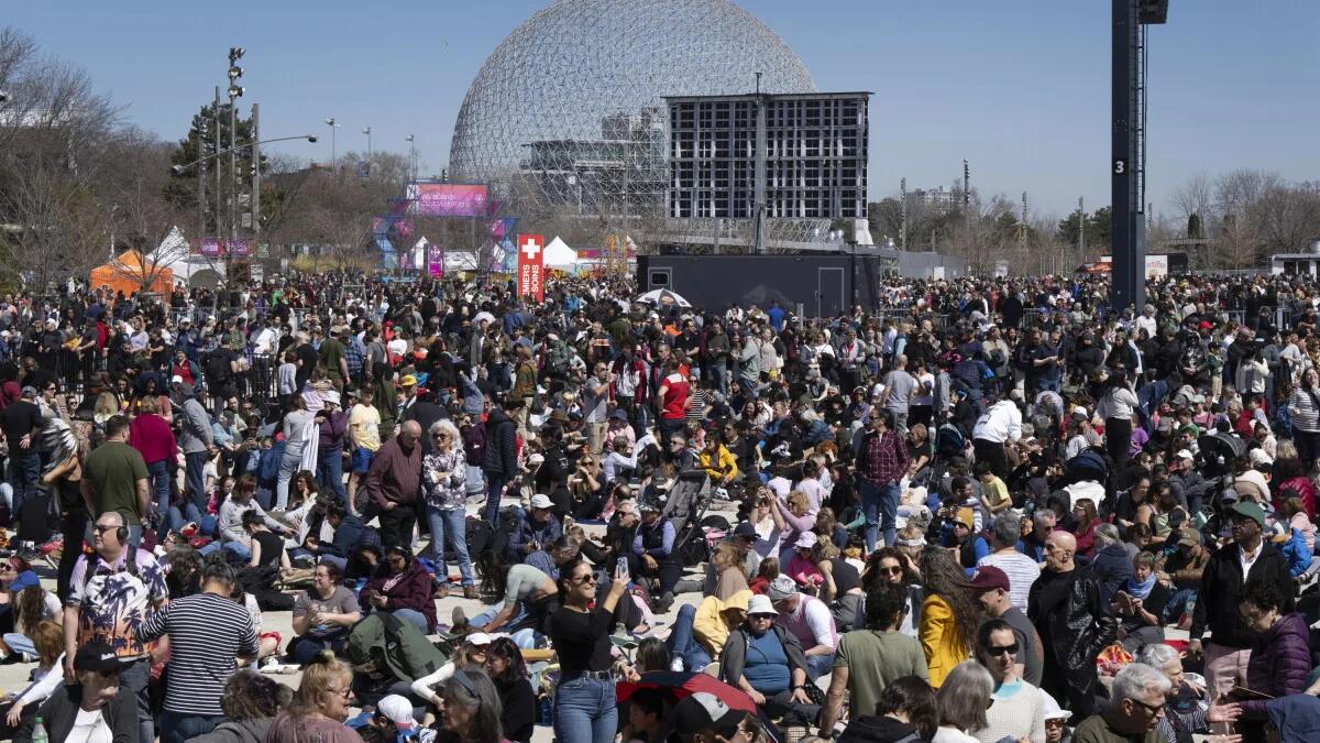 Montreal reports great conditions for a solar eclipse watch party in the park