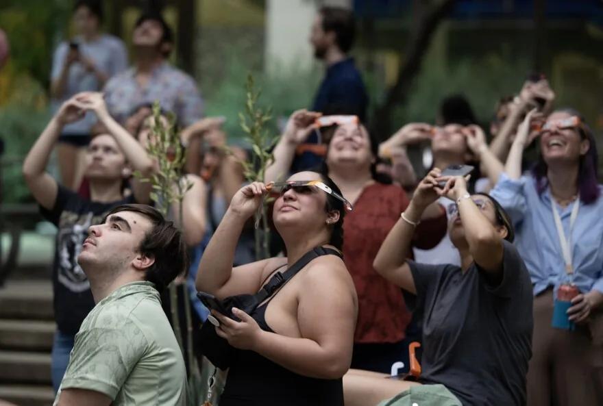Live eclipse updates: Totality passes over the Austin area ...