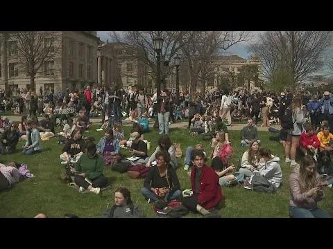 Around 3,000 people gathered at University of Iowa to watch solar eclipse