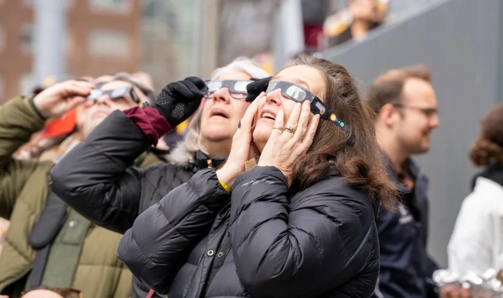 Total solar eclipse: Photos of a once-in-a-lifetime experience at McMaster - McMaster News