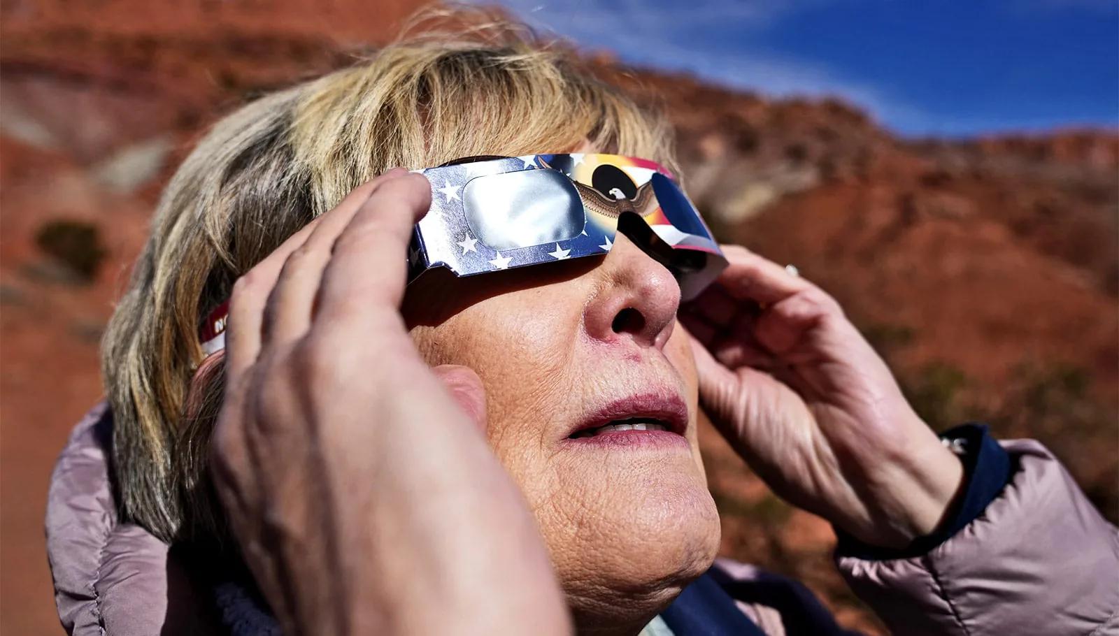 Watch: What's the science behind safe solar eclipse glasses? - Futurity
