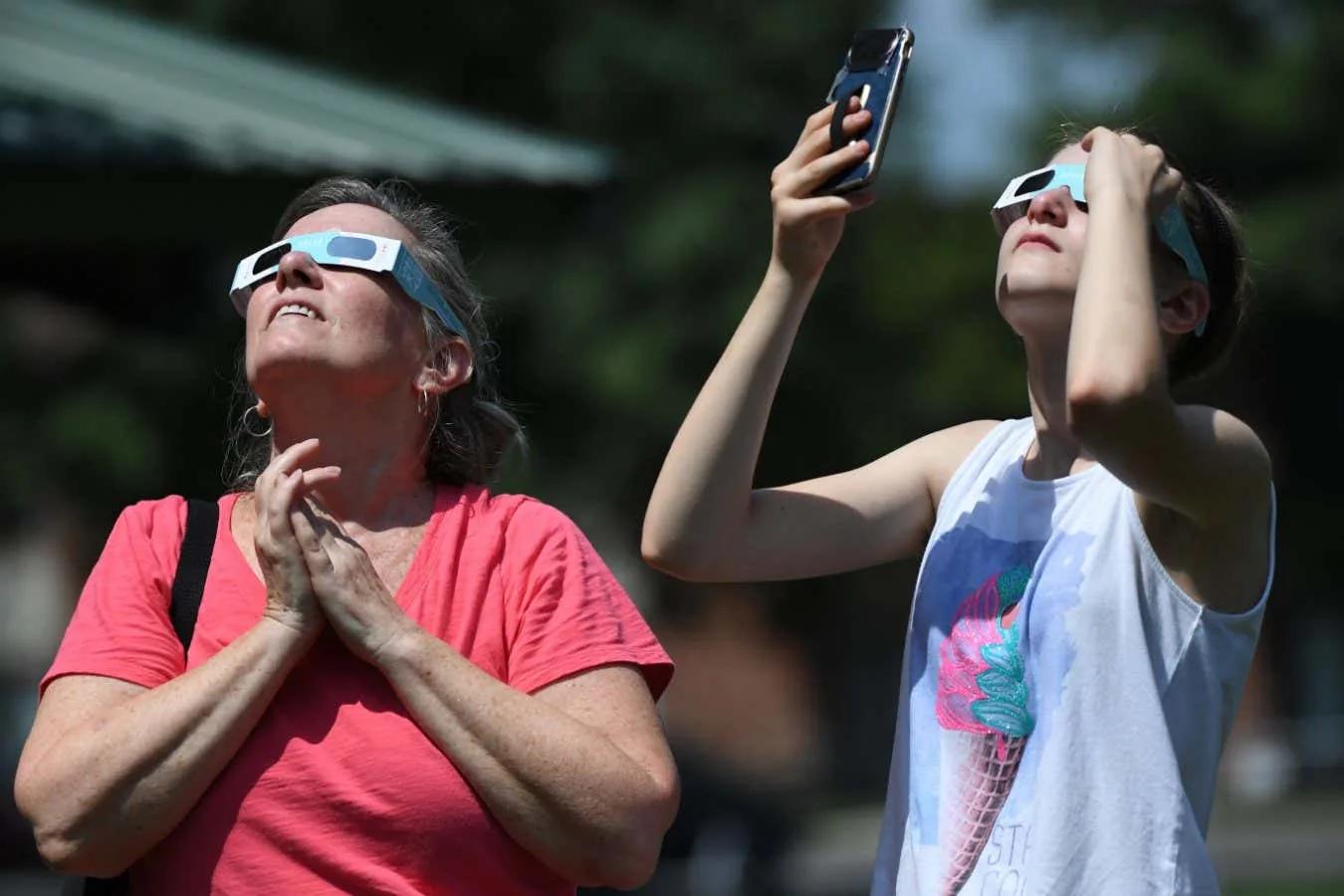 April's eclipse: How to view it safely and what to look for in eclipse  glasses | New Scientist