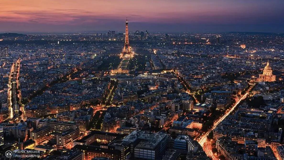 Exploring Paris: Iconic Landmarks & Hidden Wonders