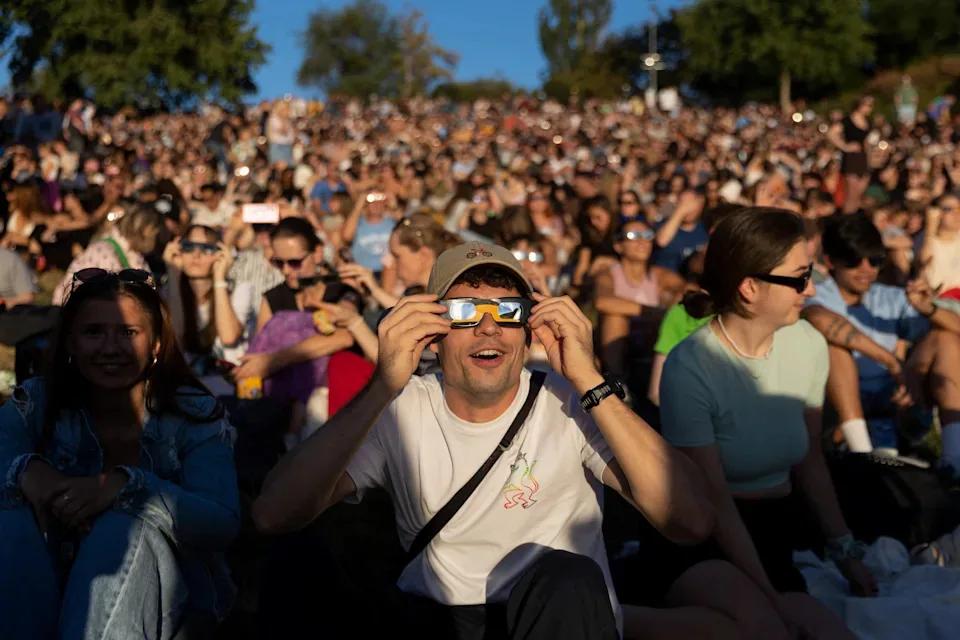 Lochkamera & indirekte Beobachtung bei Sonnenfinsternis | Helioclipse