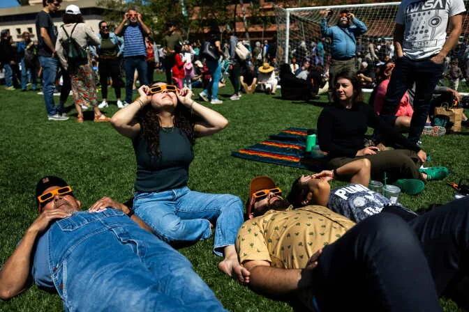 People across Southern California gather to take in solar eclipse | LAist