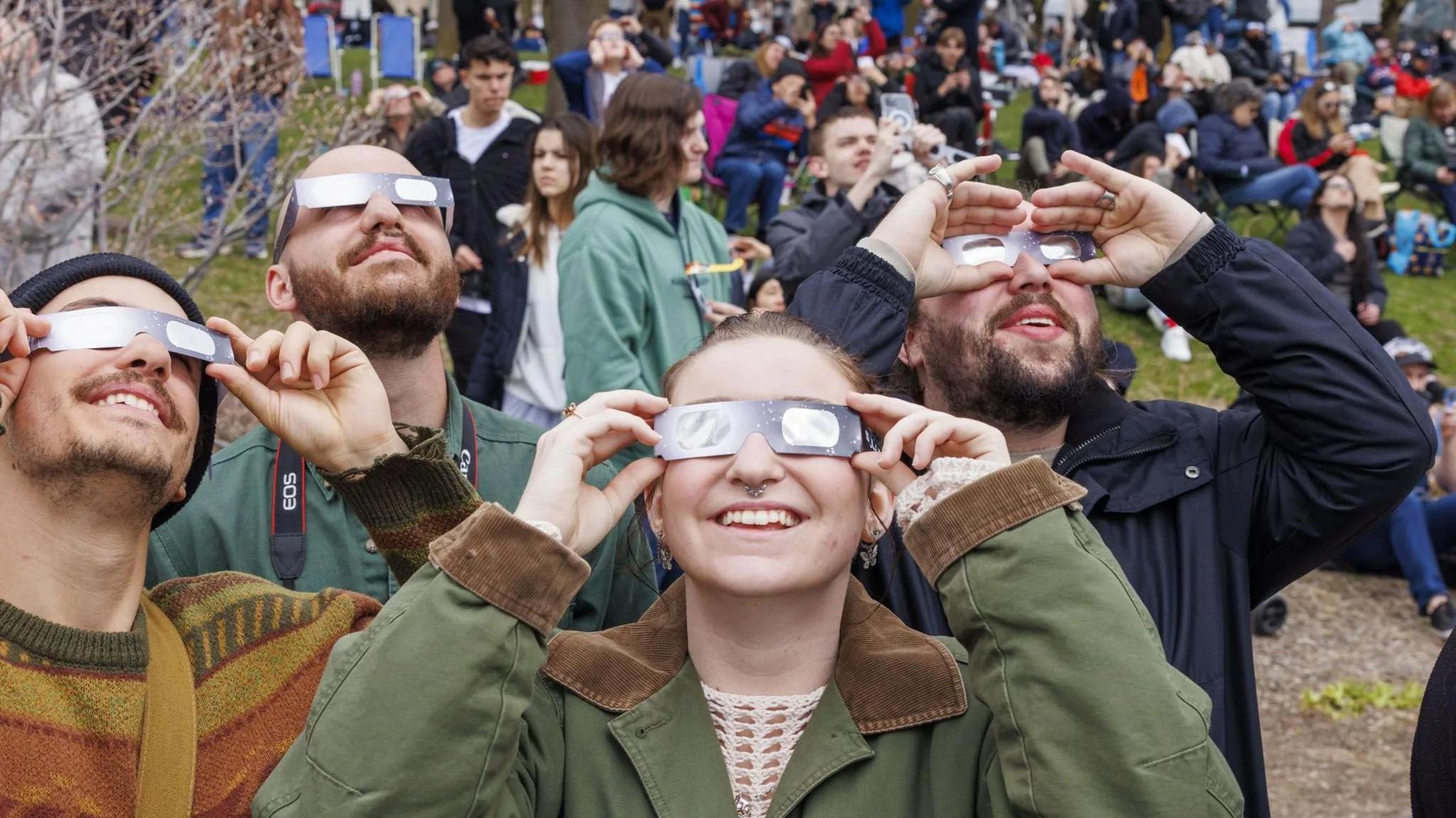 Last-minute scramble for eclipse safety glasses in Cornwall - BBC News