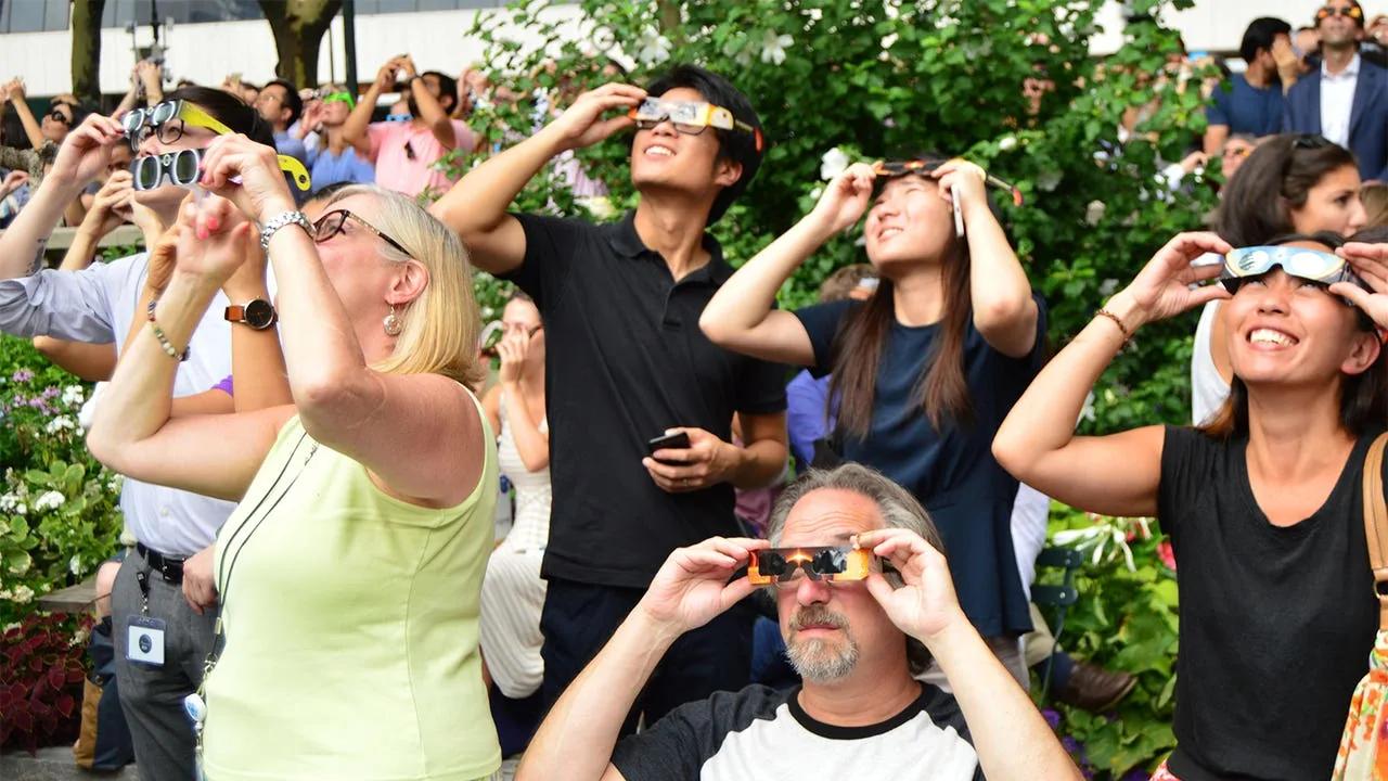 Here's What to Look for During an Eclipse-Related Eye Visit | MedPage Today