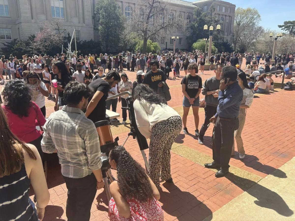 MU solar eclipse watch parties light up students, faculty ...