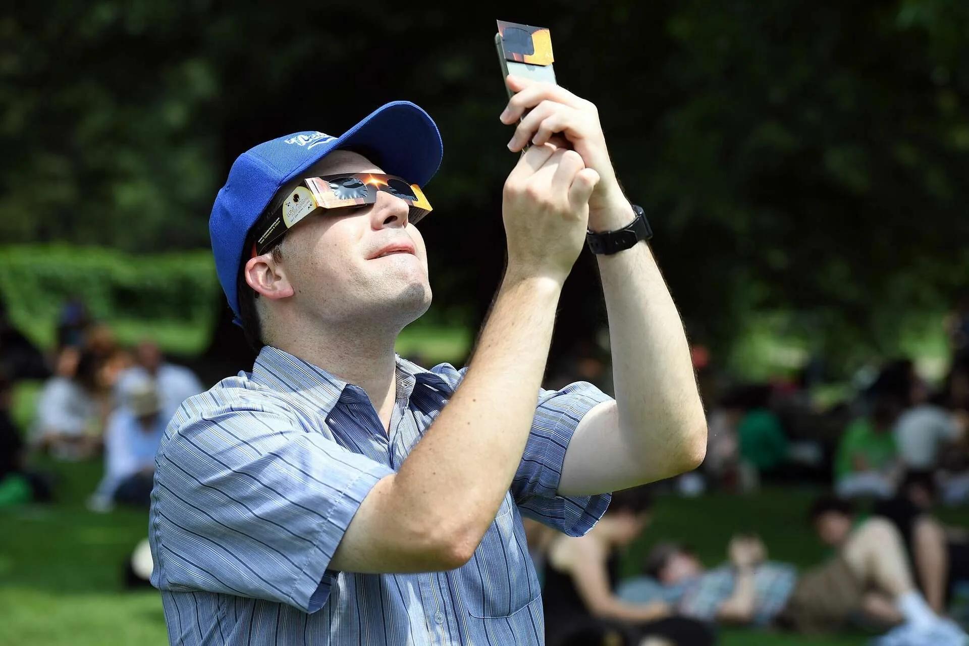 Why you shouldn't take a photo of the eclipse with your phone