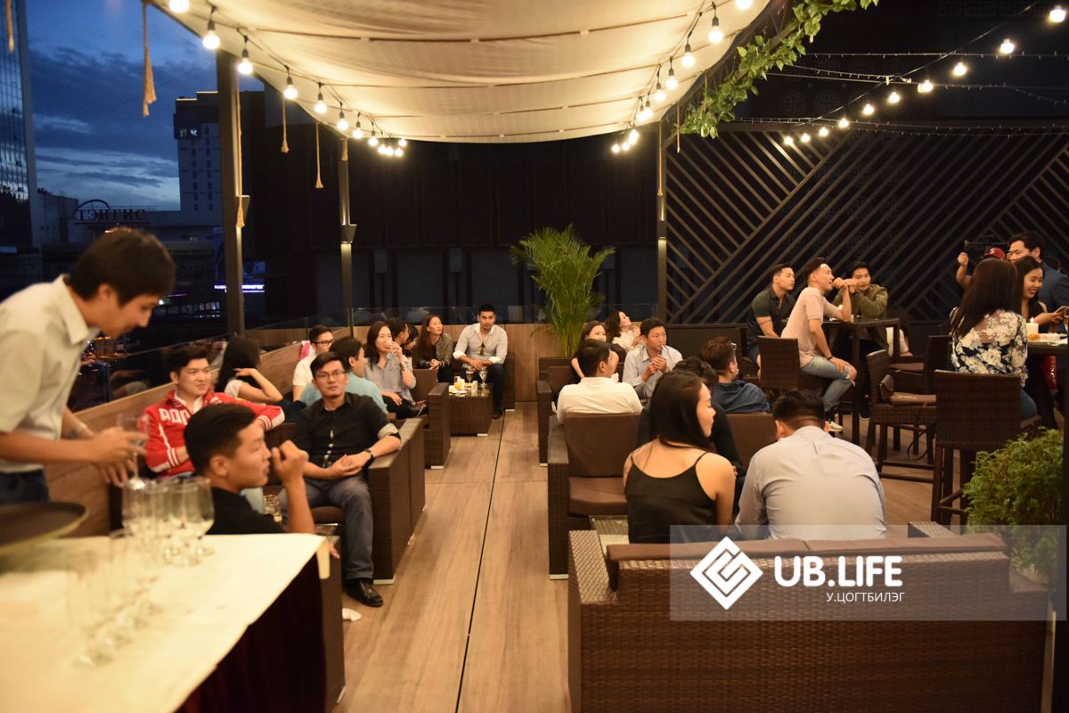 Pergola Bar, image 5 of 10