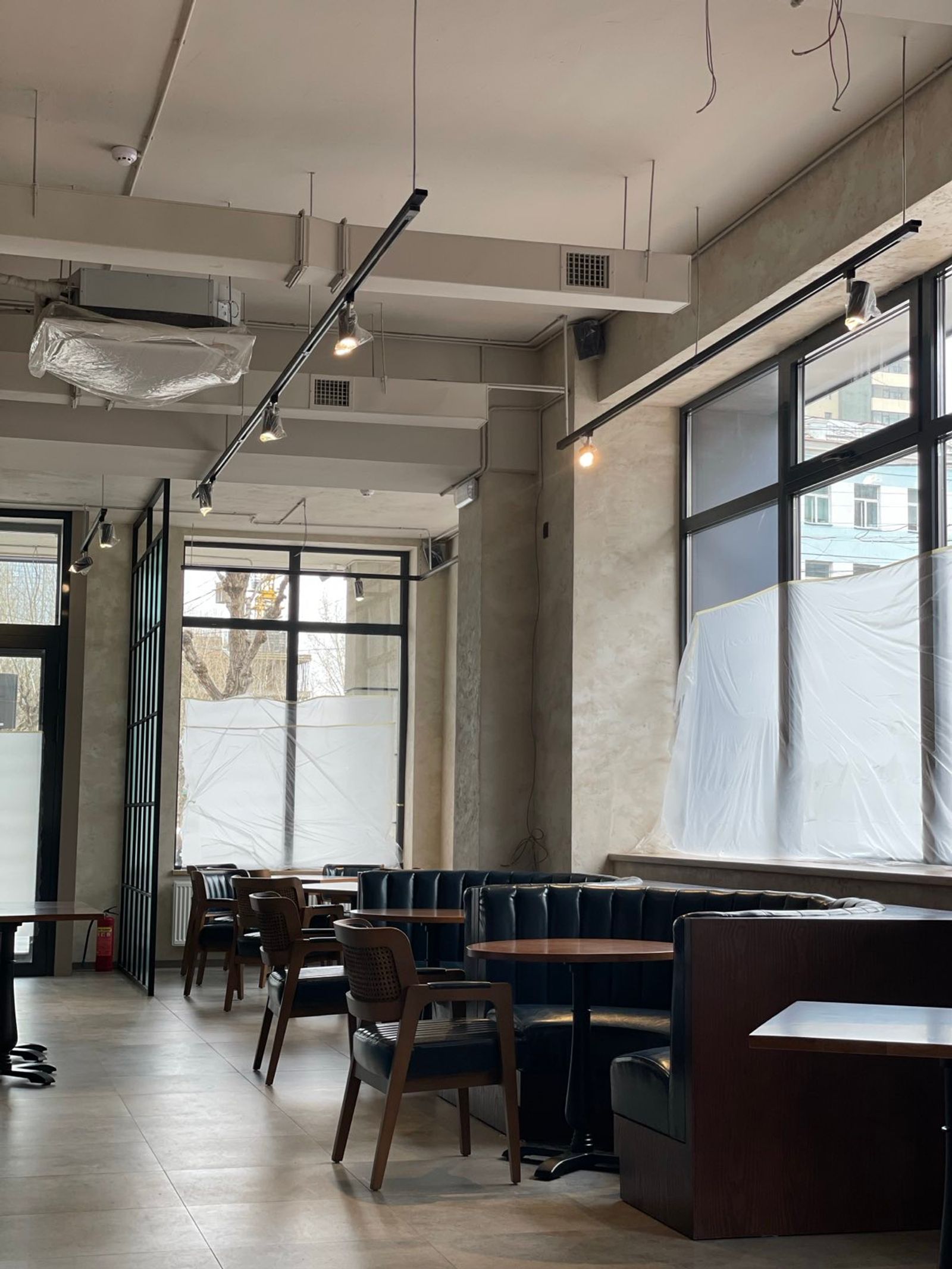 LA, image 11 of 20