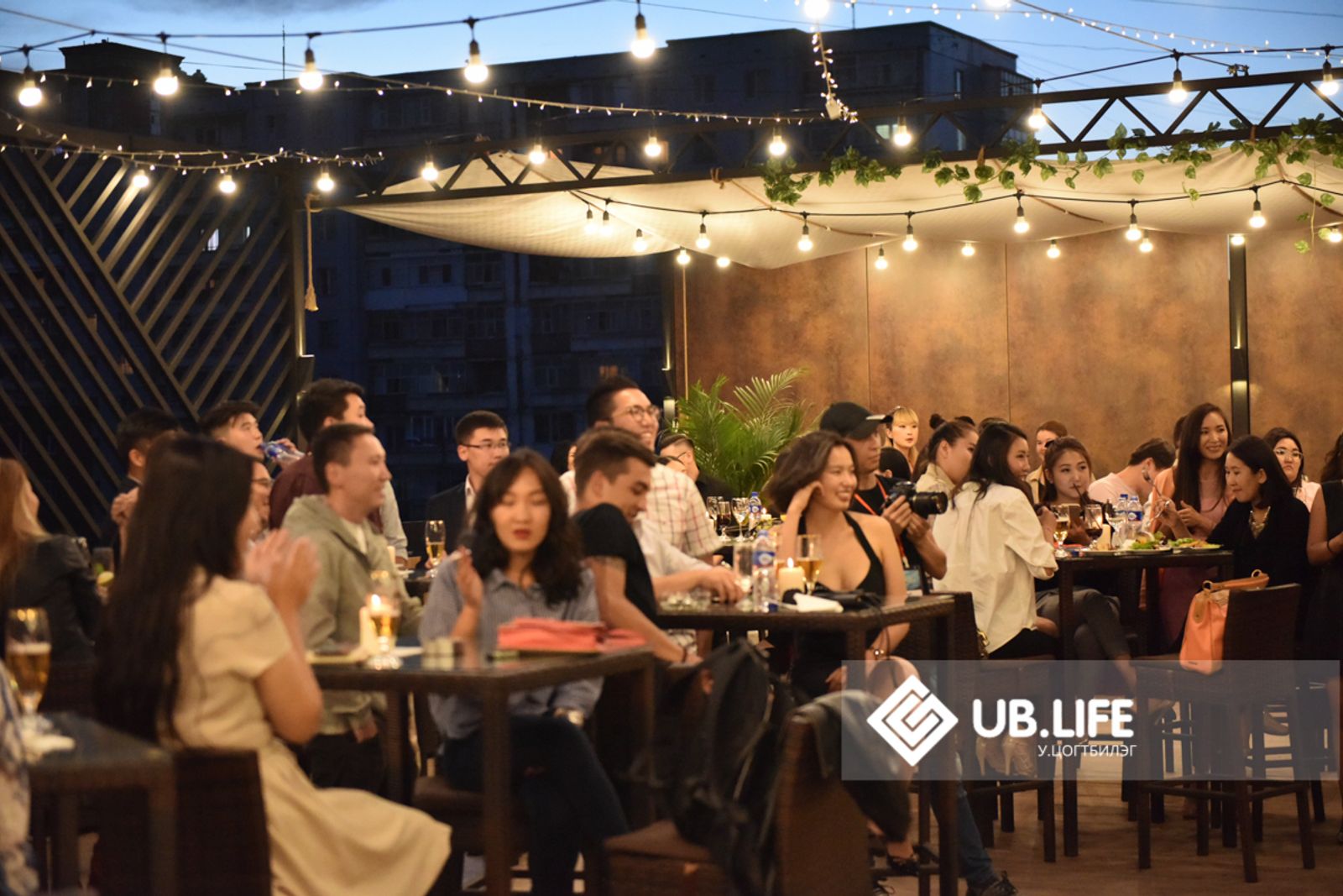 Pergola Bar, image 6 of 10